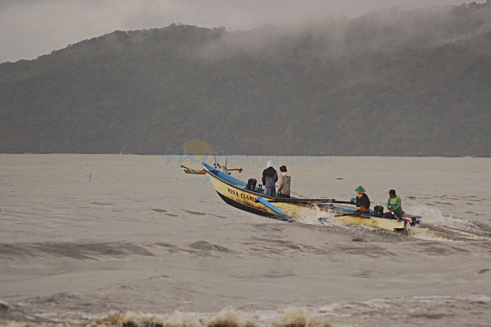 Melaut, Kisah Nelayan Pangandaran