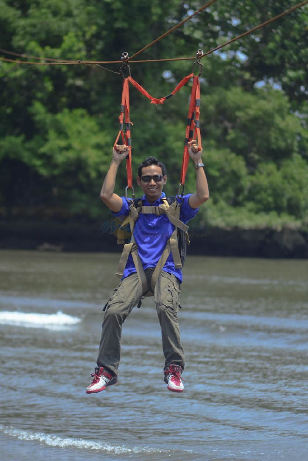 Mencoba Adrenalin di Flyingfox Pangandaran Adventure