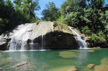 Pesona Curug Taringgul Kian Menawan