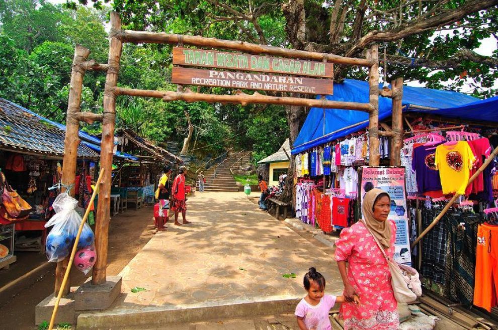 Pintu Masuk Taman Wisata Cagar Alam Bagian Barat