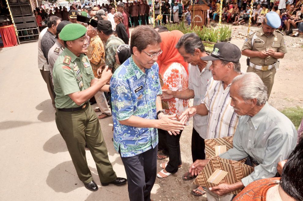 Sesepuh Nelayan Pangandaran Diberi Penghargaan