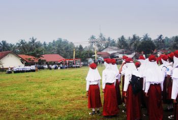 Upacara Peringatan Hari Guru Nasional 2013