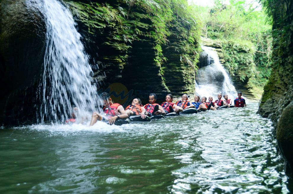 Wisata Adventure Santirah River Tubing