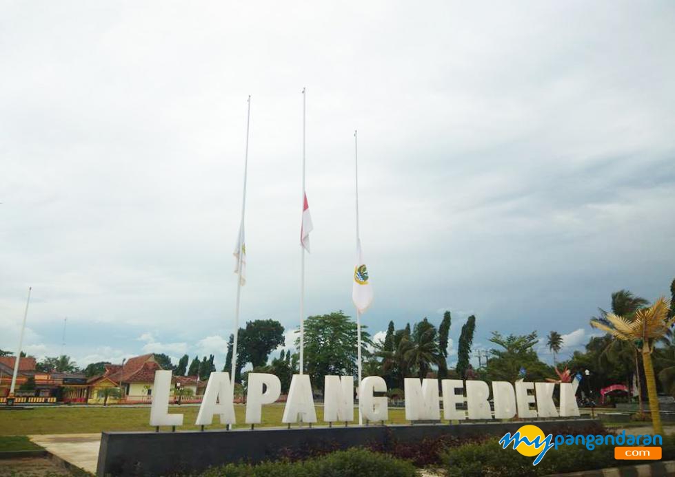 Bendera Setengah Tiang, Pangandaran Berduka