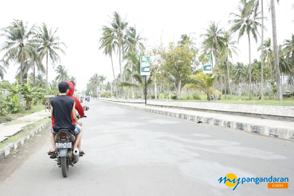 Kangen Jalan Ini? Ini Potret Salah Satu Jalan di Pangandaran 10 Tahun lalu