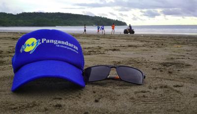 Keindahan Panorama Pantai Saat Surut