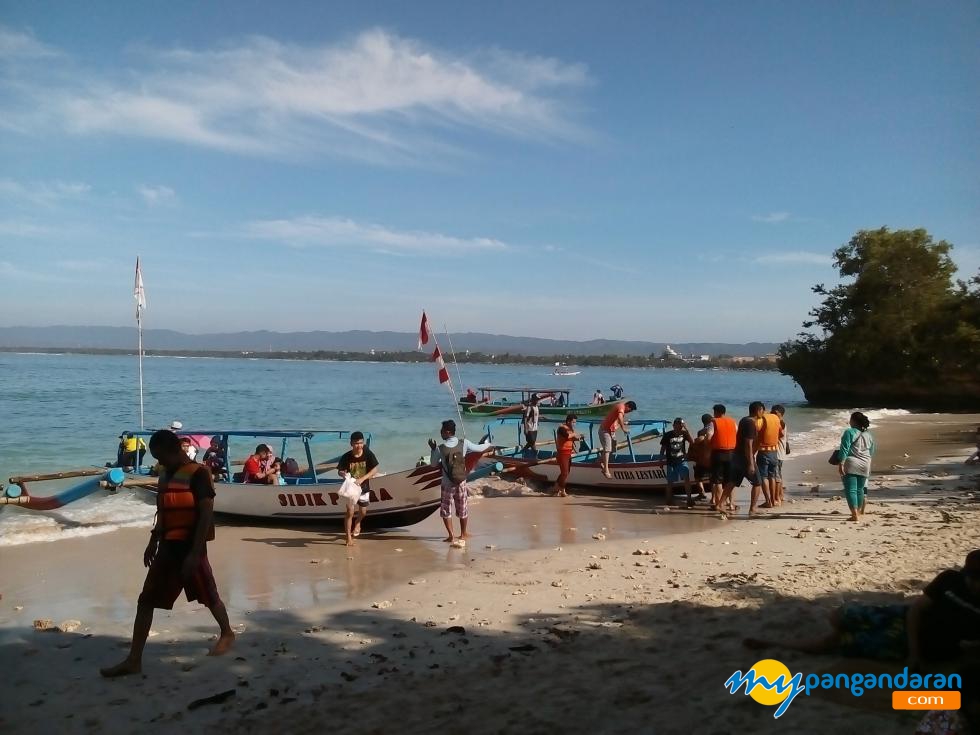 Libur Panjang Awal Bulan, Pasir Putih dikunjungi banyak Wisatawan