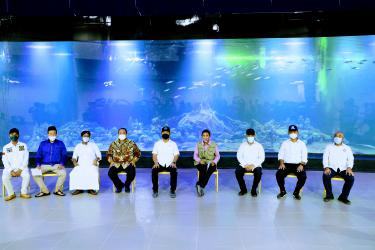 Menteri KKP Sakti Wahyu Trenggono Tinjau Aquarium Piamari