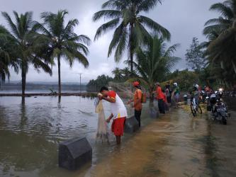 Ngaheurap!!! Kegiatan Warga Desa Bojong Ketika Banjir