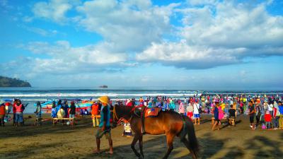 Pagi yang Indah di Pantai Pangandaran 