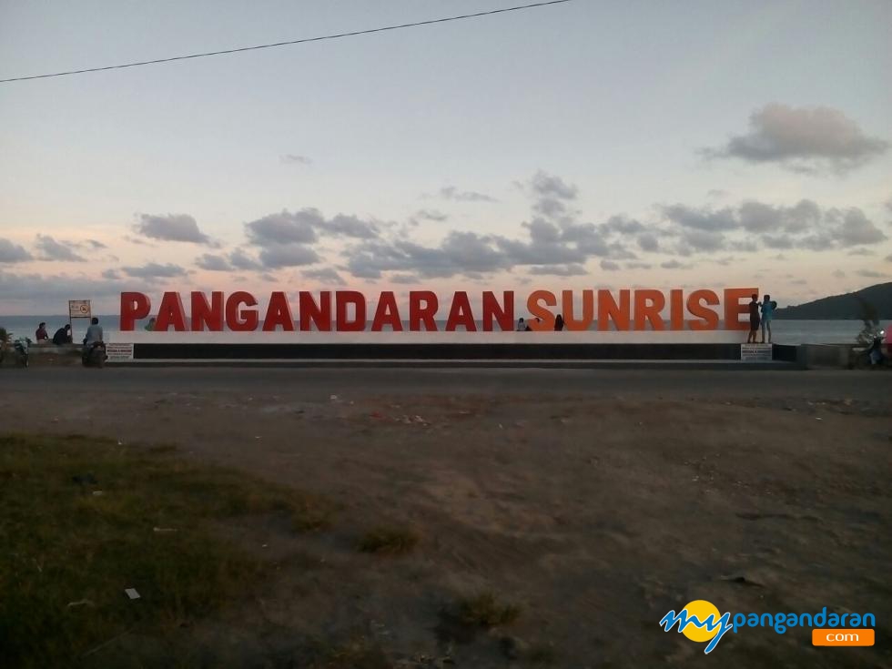 Ganti Menggunakan Beton, Tulisan Pangandaran Sunrise Makin Kokoh