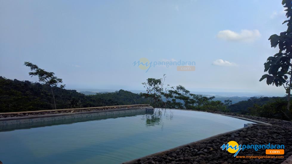 Tenggesin, Pesona Kolam Renang di Atas bukit