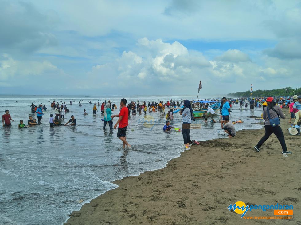 Potret kondisi Pantai Barat Pangandaran Hari Ini