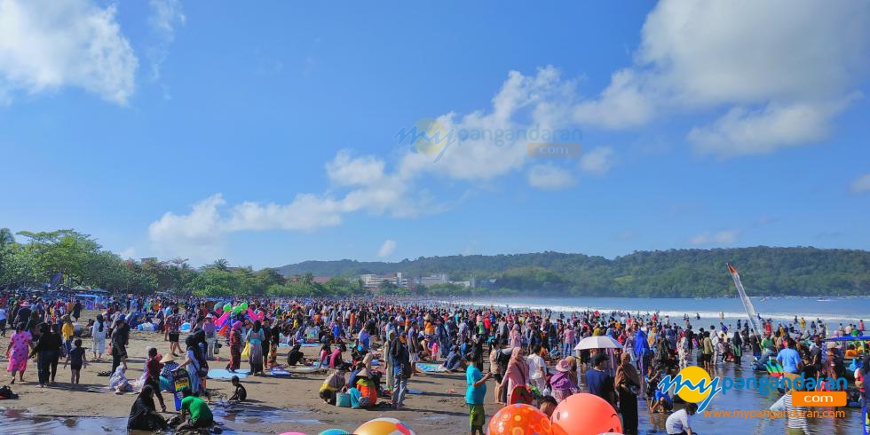 Potret Pantai Pangandaran Saat Libur Weekend, 6 September 2020