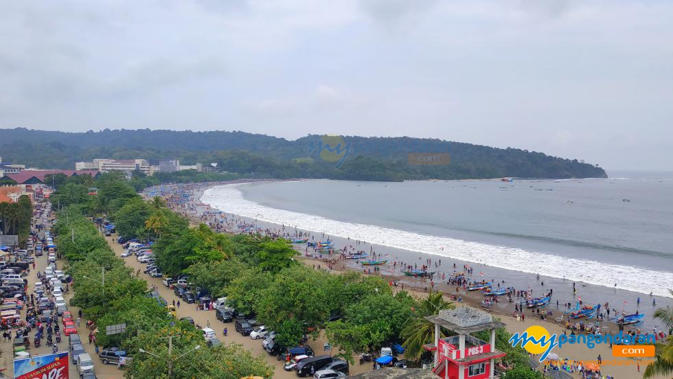 Potret Suasana Libur Lebaran H+2 di Pantai Pangandaran