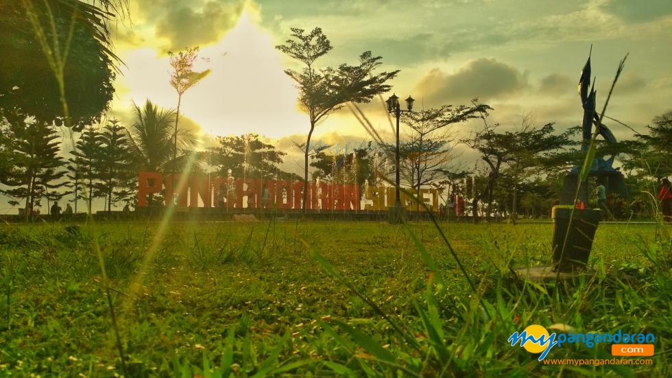 Taman Pangandaran Sunset Menjelang Senja